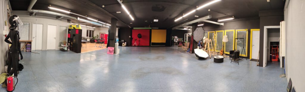 Vista panorámica del estudio de animaxfx, con aproximadamente 480m2 de espacio para grabación